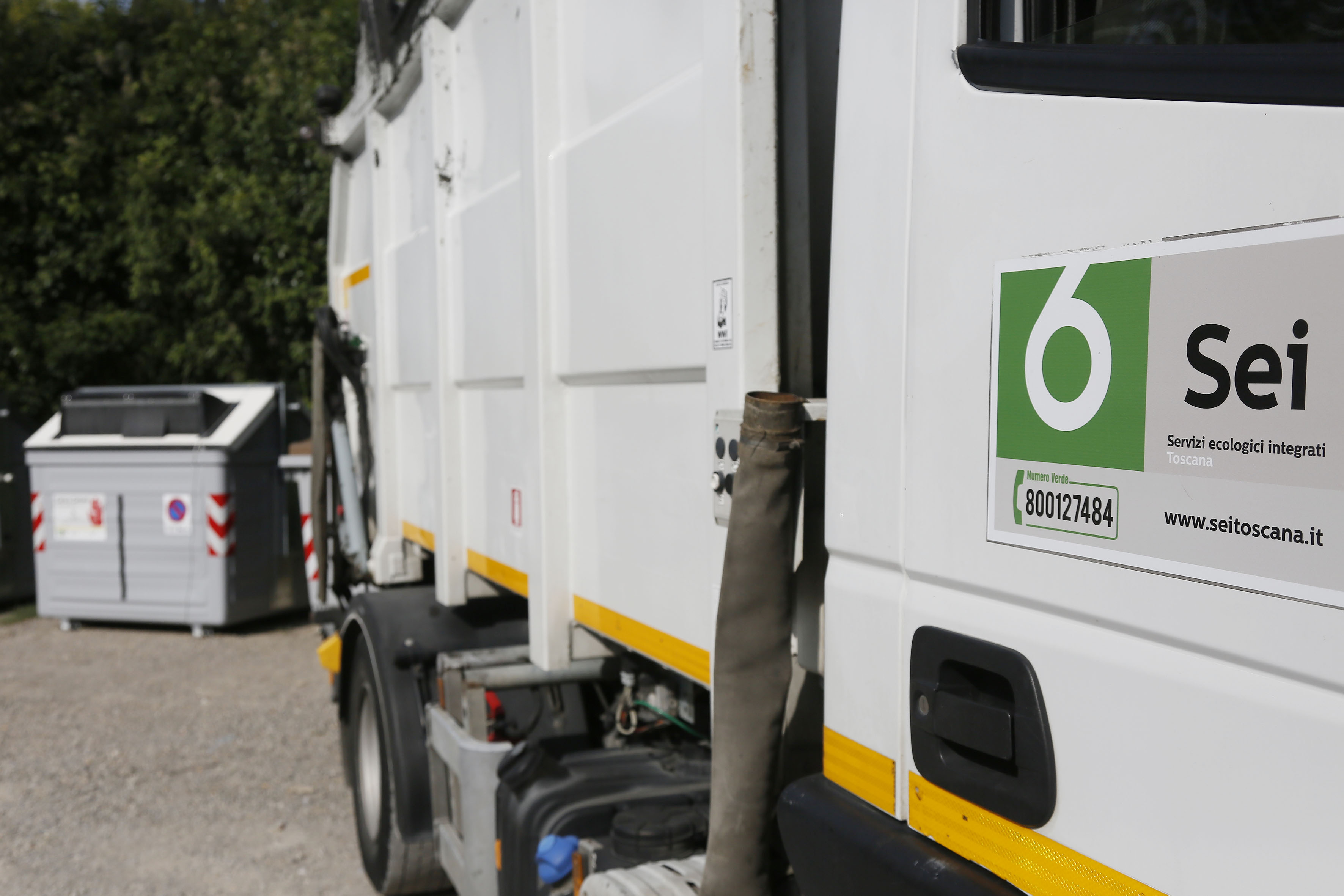 Differenziata porta a porta, il Comune di Sansepolcro invita a rispettare gli orari di ritiro dei rifiuti