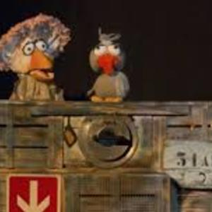 Teatro gremito per “Becco di rame” Bel successo della rassega teatrale “Ti racconto una storia”