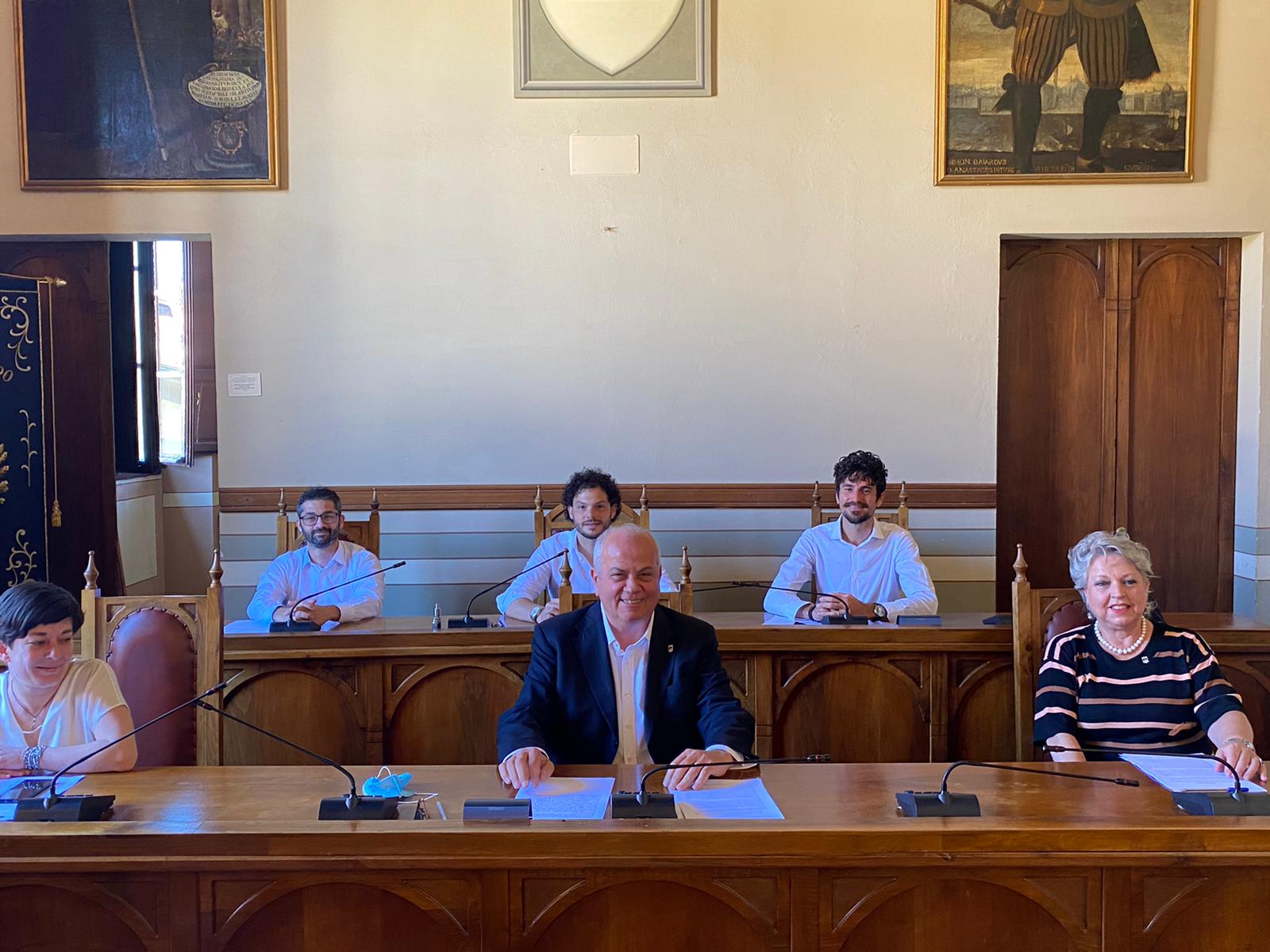 La Giunta Cornioli al giro di boa, lavori pubblici e cultura trainano la città