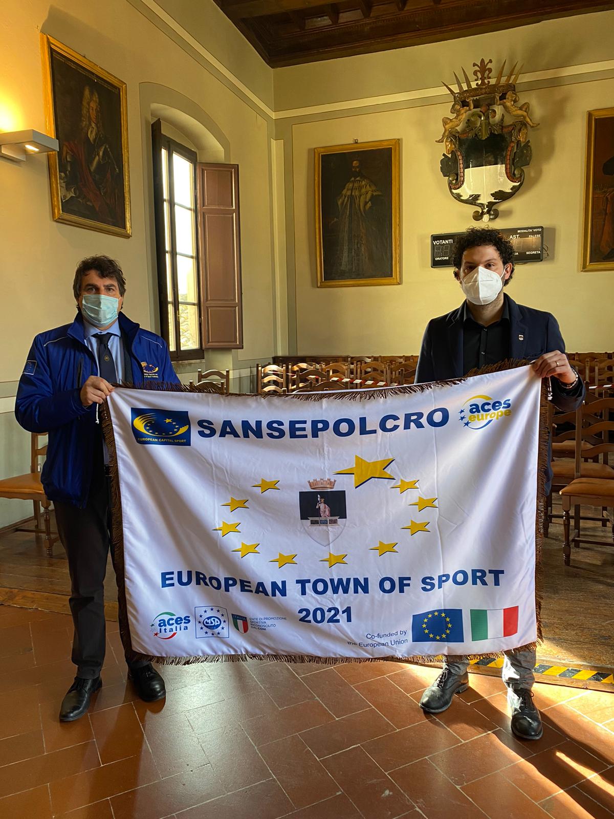 “Comune Europeo dello Sport 2021”, la bandiera è adesso al Borgo