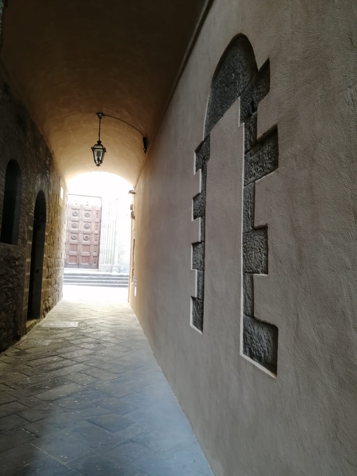  Nuova vita agli archi nel centro storico